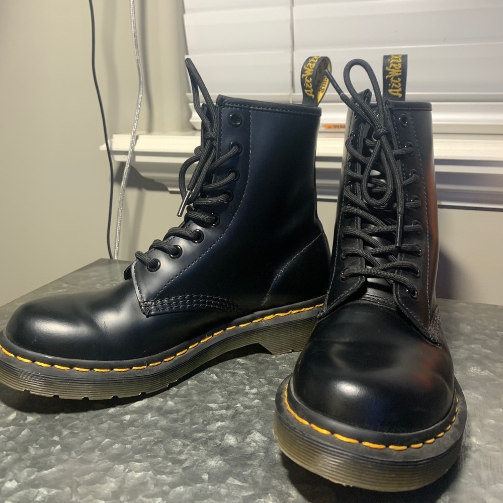 1460 Smooth Leather Doc Martens